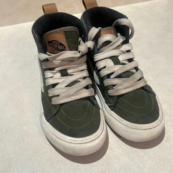 Vans Shoes Hunter Green Vans Off The Wall Kids Size 35 Poshmark